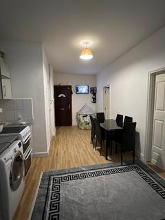 2 bedroom flat to rent, Stoke Newington High Street, London N16