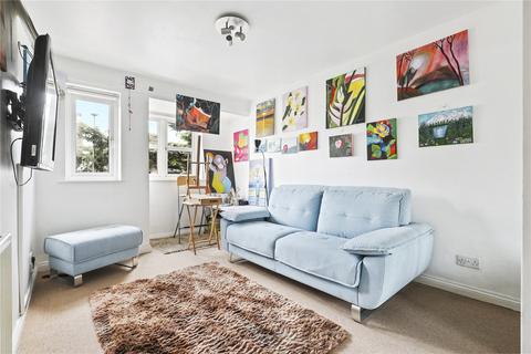 2 bedroom flat to rent, Roma Court, Wandsworth Common SW12