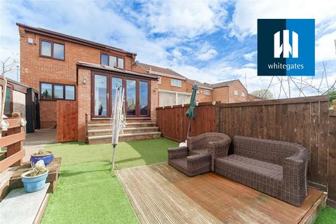 4 bedroom detached house for sale, Sandford Road, South Elmsall, Pontefract, West Yorkshire, WF9