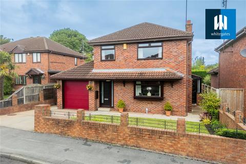 4 bedroom detached house for sale, Moorhouse View, South Elmsall, Pontefract, West Yorkshire, WF9