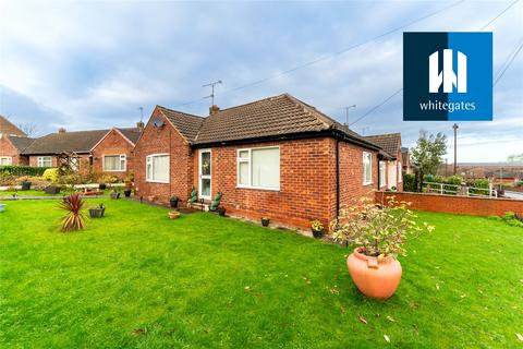 2 bedroom bungalow for sale, Moortop Drive, Hemsworth, Pontefract, West Yorkshire, WF9