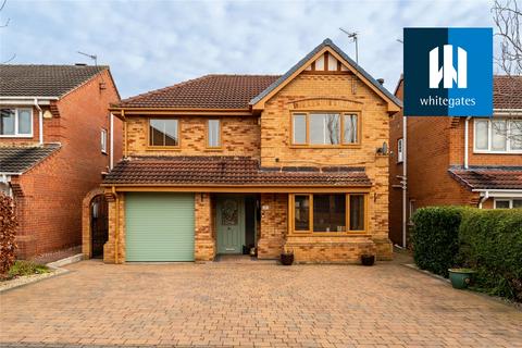 4 bedroom detached house for sale, Merlin Close, South Elmsall, Pontefract, West Yorkshire, WF9