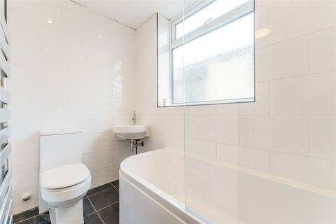 20 Brettegate, Hemsworth, Pontefract, WF9 4NR