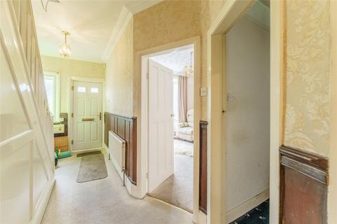 3 bedroom semi-detached house for sale, Mount Avenue, Hemsworth, Pontefract, West Yorkshire, WF9