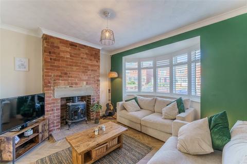 3 bedroom semi-detached house for sale, Barnsley Road, Hemsworth, Pontefract, West Yorkshire, WF9