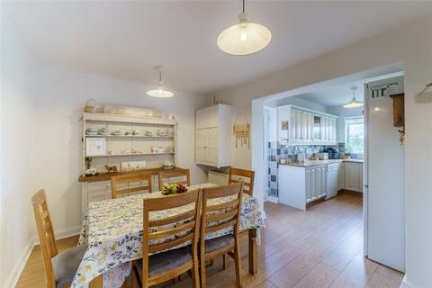 17 Barton Way, South Elmsall, Pontefract, WF9 2NS