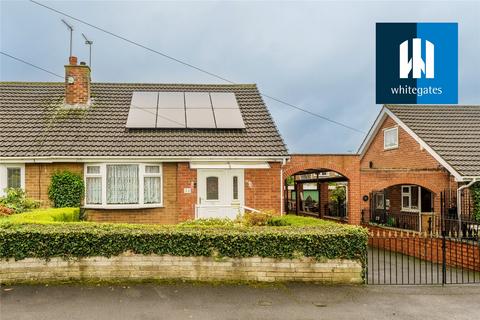 2 bedroom bungalow for sale, Lowfield Crescent, Hemsworth, Pontefract, West Yorkshire, WF9