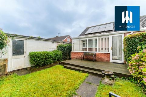 2 bedroom bungalow for sale, Lowfield Crescent, Hemsworth, Pontefract, West Yorkshire, WF9