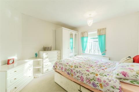 16 Beech Grove, Kinsley, Pontefract, WF9 5JZ