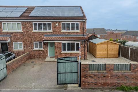 4 bedroom semi-detached house for sale, Albany Crescent, South Elmsall, Pontefract, West Yorkshire, WF9