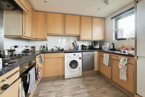 2 bedroom penthouse for sale, Forest Lane, London E15