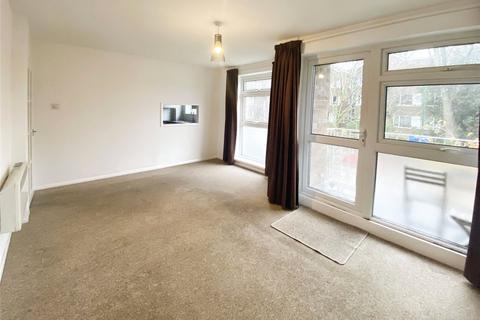 2 bedroom flat to rent, Cedar Road, Sutton SM2