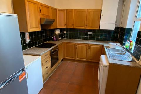 6 bedroom house share to rent, Birmingham B29