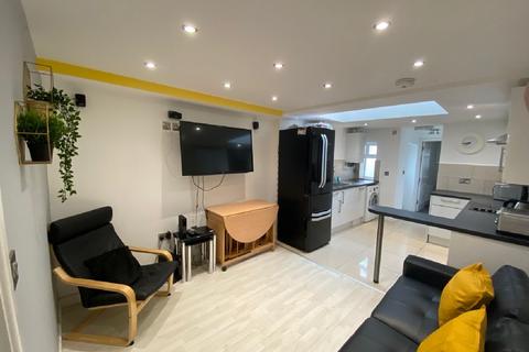 6 bedroom house to rent, Birmingham B29