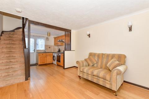 1 bedroom terraced house for sale, Station Road, Headcorn, Ashford., Kent