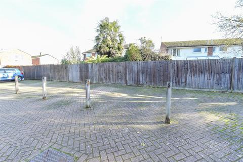 1 bedroom terraced house for sale, Station Road, Headcorn, Ashford., Kent