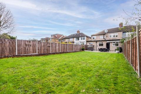 6 bedroom terraced house for sale, Dale View Crescent, Chingford, London, E4