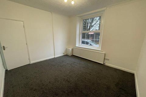 3 bedroom terraced house to rent, George Street,