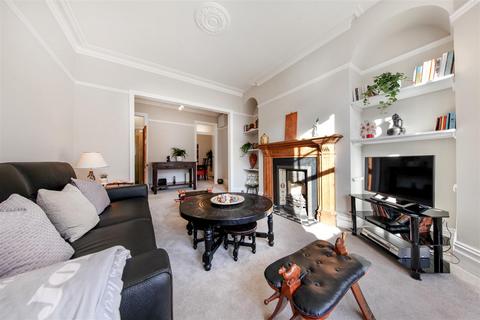 2 bedroom apartment for sale, Cambridge Mansions, Battersea, SW11