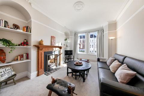 2 bedroom apartment for sale, Cambridge Mansions, Battersea, SW11