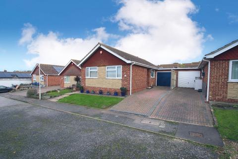 2 bedroom bungalow for sale, Firbank Gardens, Margate