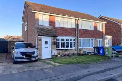 3 bedroom semi-detached house for sale, Elm Drive, Deanshanger, Milton Keynes