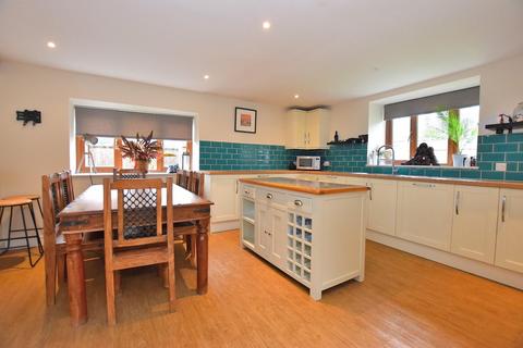 2 bedroom barn conversion to rent, Debden Green