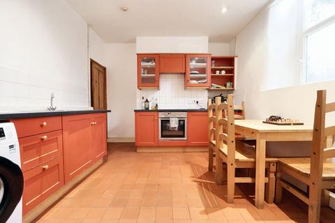 5 bedroom terraced house to rent, John Carrs Terrace, Bristol, BS8