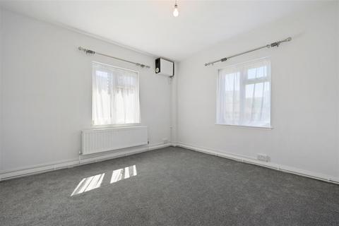 1 bedroom house to rent, North End Road, Wembley