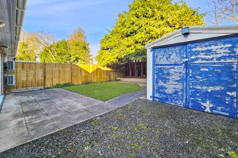 22 Poplar Close, Great Shelford, Cambridge, CB22 5LX