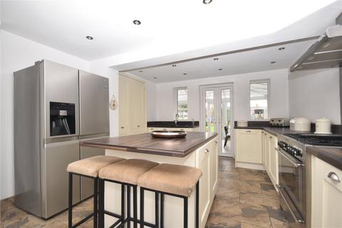 3 bedroom semi-detached house for sale, Garden House Lane, Tingley, Wakefield, West Yorkshire