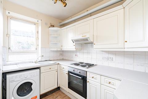 2 bedroom ground floor flat for sale, Craigentinny Road, Edinburgh EH7