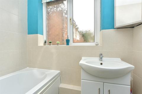 6 Kennard Close, Rochester, ME1 3LH