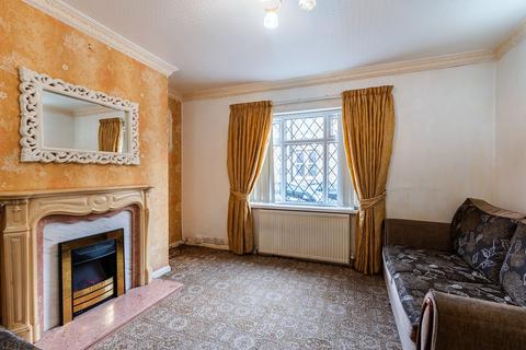 3 bedroom terraced house for sale, East Bath Street, Batley, WF17