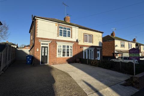 3 bedroom semi-detached house for sale, Kingsway, Worksop S81