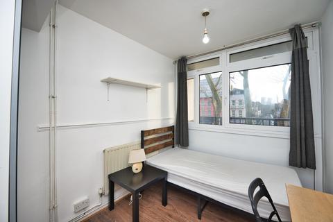 5 bedroom flat share to rent, Mile End Road,  London, E3