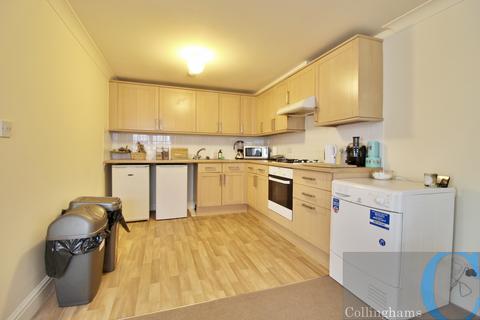 2 bedroom flat to rent, Romberg Road, London SW17