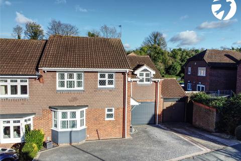 5 bedroom semi-detached house for sale, Glendale, Swanley, Kent, BR8