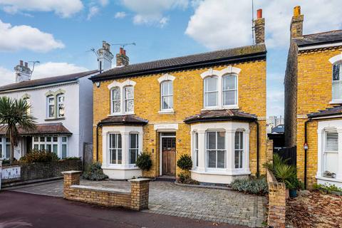 4 bedroom detached house for sale, Park Terrace, Westcliff-on-sea, SS0