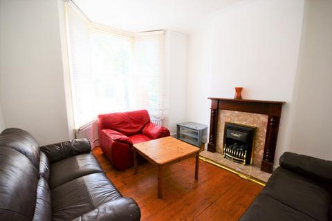 1 bedroom terraced house to rent, Brocklehurst Street, London , SE14