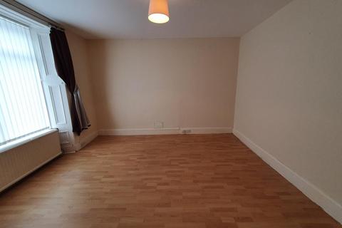 2 bedroom ground floor flat to rent, Woodstock Street, Kilmarnock KA1