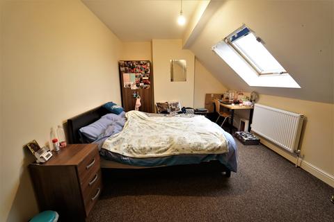 4 bedroom flat to rent, Flat 3 Old Nottingham Arms, 7 Dulwich Road, Radford, Nottingham, NG7 3DN