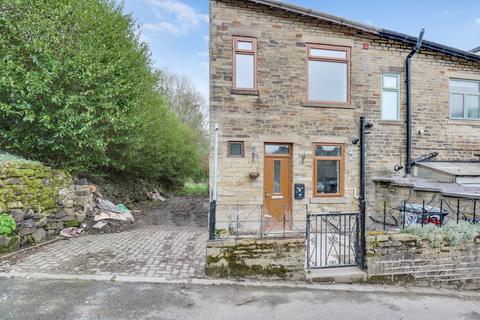 3 bedroom end of terrace house to rent, Cleveley Gardens, Mytholmroyd