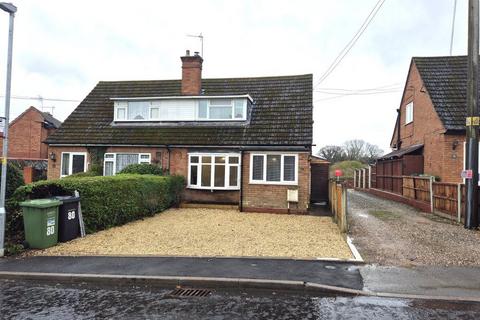 2 bedroom semi-detached house to rent, Worcestershire