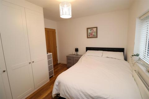 6 Castle Street, Fleet, GU52 7ST