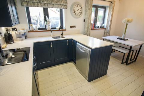 182 Longs Drive, Yate, Bristol, BS37 5XR
