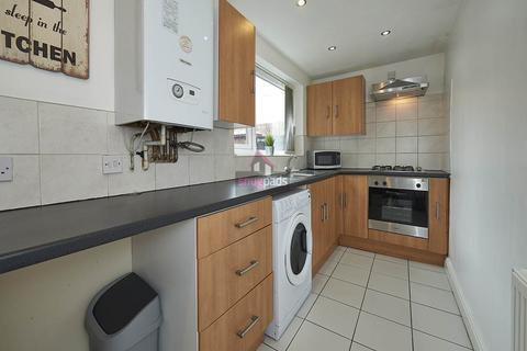 3 bedroom house to rent, Welford Street, Salford,