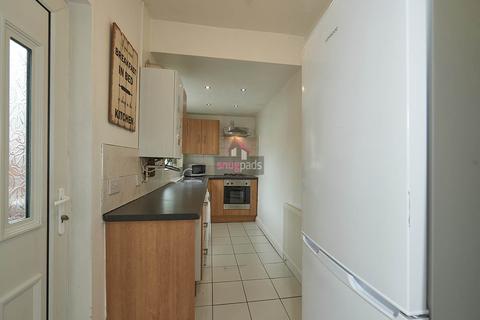 3 bedroom house to rent, Welford Street, Salford,