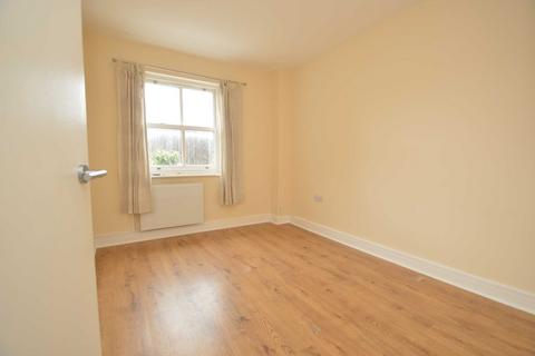 1 bedroom apartment to rent, ADDLESTONE