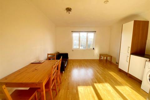 1 bedroom apartment to rent, Goodwin Close, London